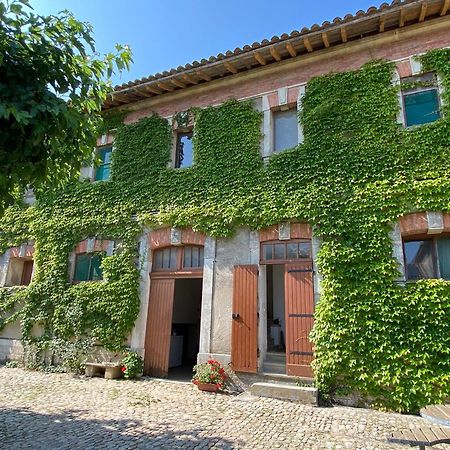 Les Pierrades En Camargue Villa Vauvert Exteriör bild