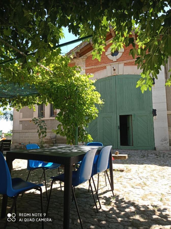 Les Pierrades En Camargue Villa Vauvert Exteriör bild